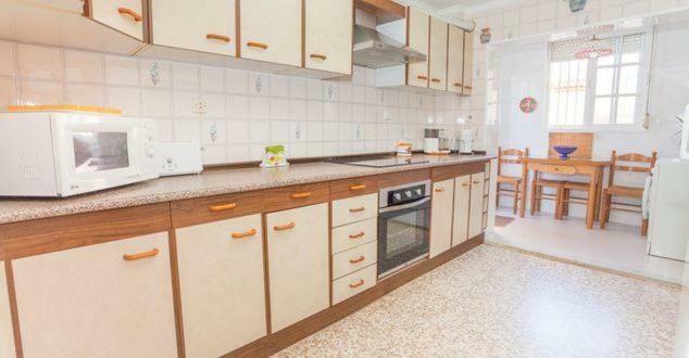Apartamento Villa De Rota - Vista Mar, 135M2, Terraza, Sat Tv Y Mas Exterior foto